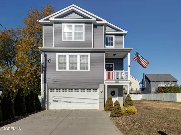 701 Prospect Avenue, Union Beach, NJ 07735