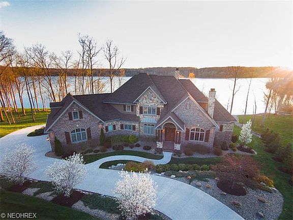 2nd image of 4766 Lake Forest Trl
