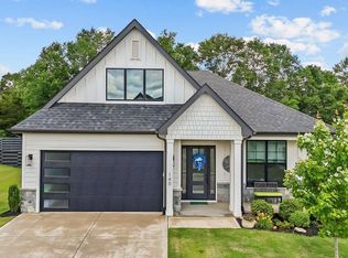 140 Winding Rock Rd, Simpsonville, SC 29680