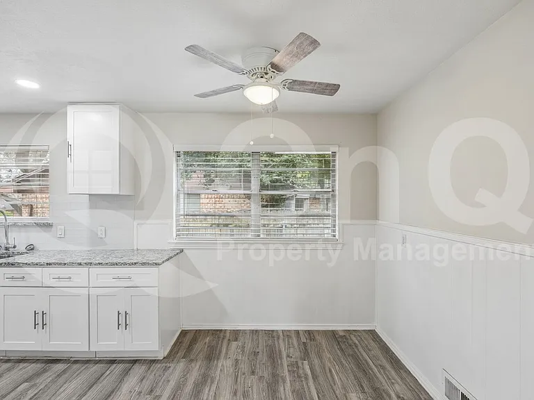 9007 Sweetwater Dr — Photo 8