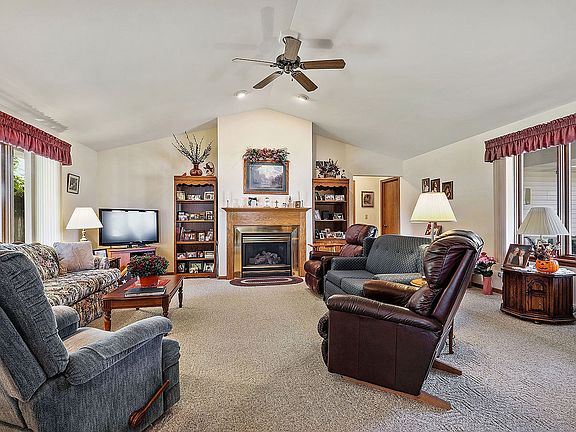 vaulted ceiling & fireplace