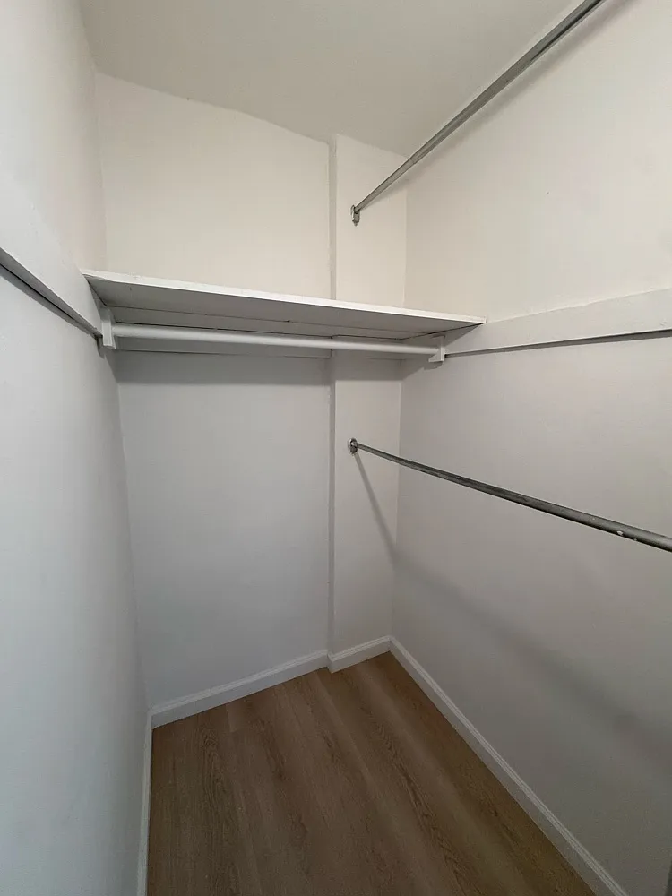 3 bed, 1.5 bath, $3,500 — Photo 4