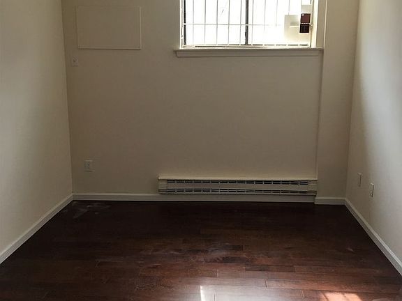 3rd image of 2705 Astoria Blvd APT L1
