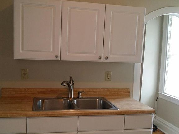 Kitchen Sink Area