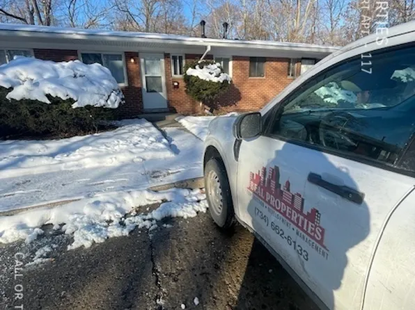 109 Cherry Ct, Ypsilanti, MI