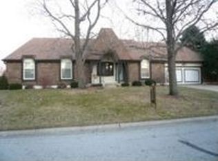 313 SE Westwind Dr, Lees Summit, MO 64063