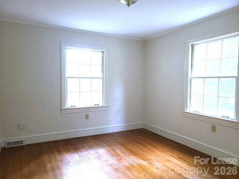 2245 Crescent Ave #1 — Photo 9