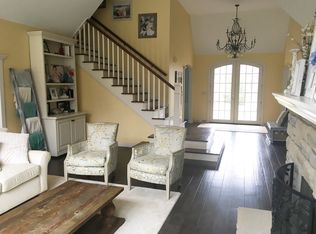 10350 Locust Grove Dr, Chardon, OH 44024