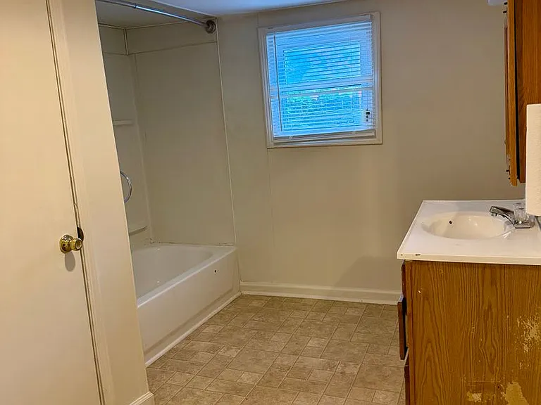207 S Hays Ave — Photo 5