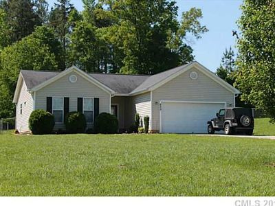 422 Summer Ridge Rd, Stanley, NC, 28164
