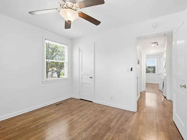 240 Ridgeway Dr — Photo 14
