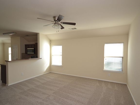 3rd image of 208 Mourning Dove Ln