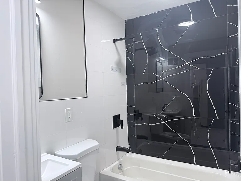 494 S 18th St #3 — Photo 10