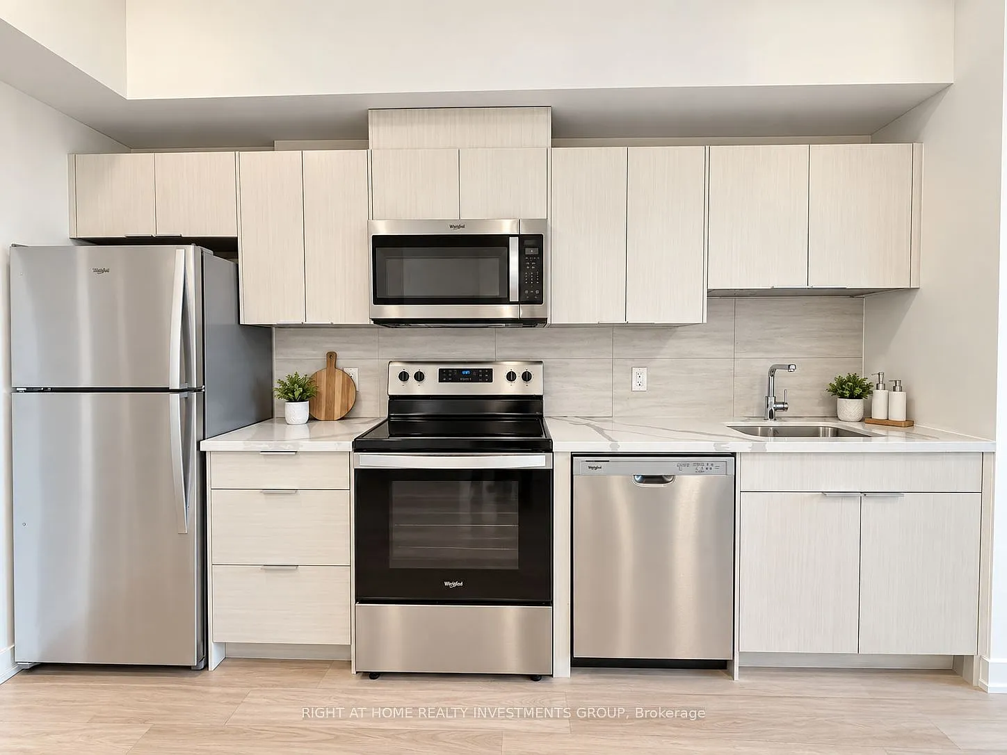 1 bed, $2,200 — Photo 4