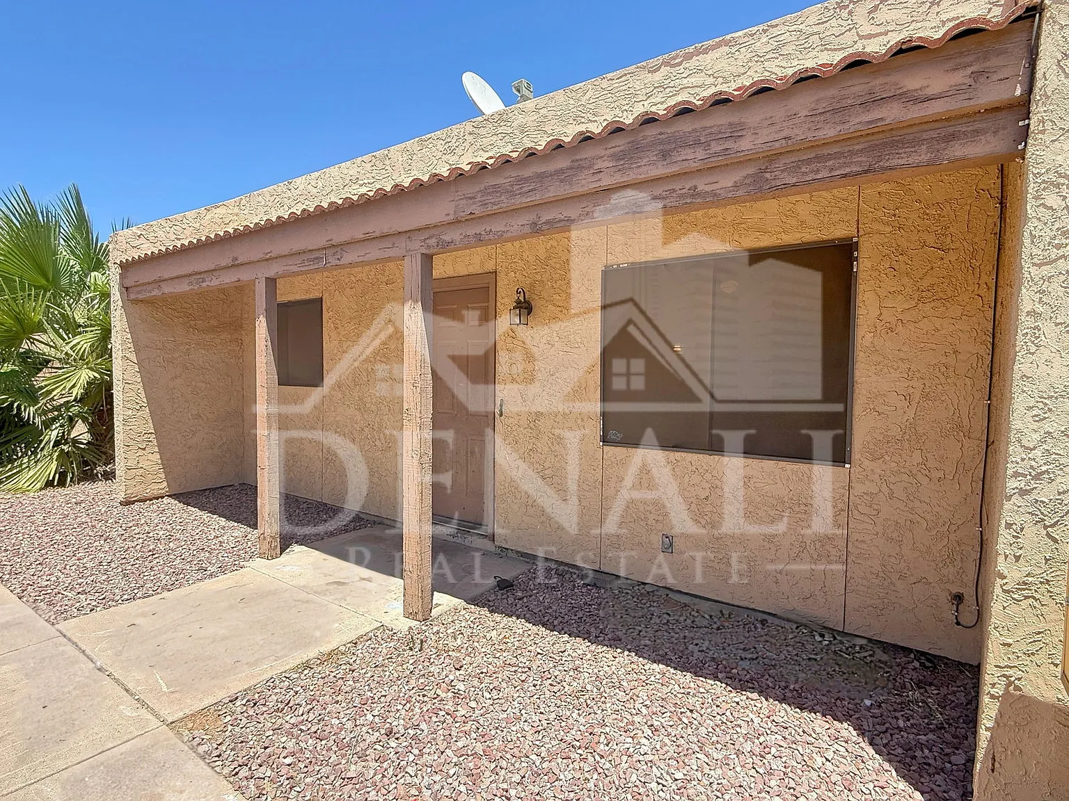 2 bed, 1.0 bath, 840 sqft, $1,100 — Photo 2