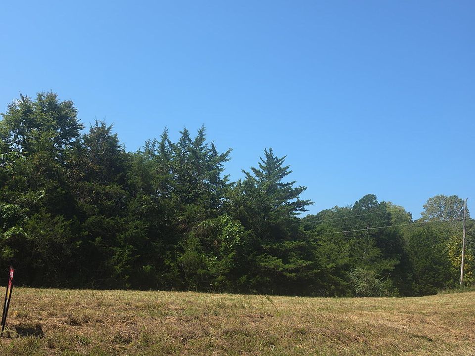 2nd image of 5 Bridge Hollow Rd