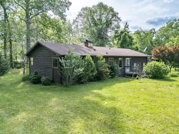 6389 Old Highway 64w, Warne, NC 28909