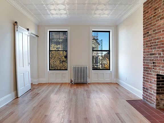 4th image of 496 Court St #4
