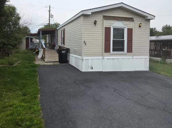 22 Kyra Blvd, New Bloomfield, PA 17068
