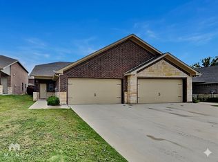 709 Rolling Terrace Cir, Granbury, TX 76049