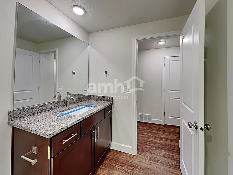 2403 E Surry Way — Photo 23