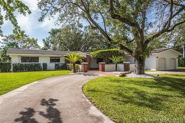 Beautiful updated home in sought-after Pinecrest area; great public and private schools!