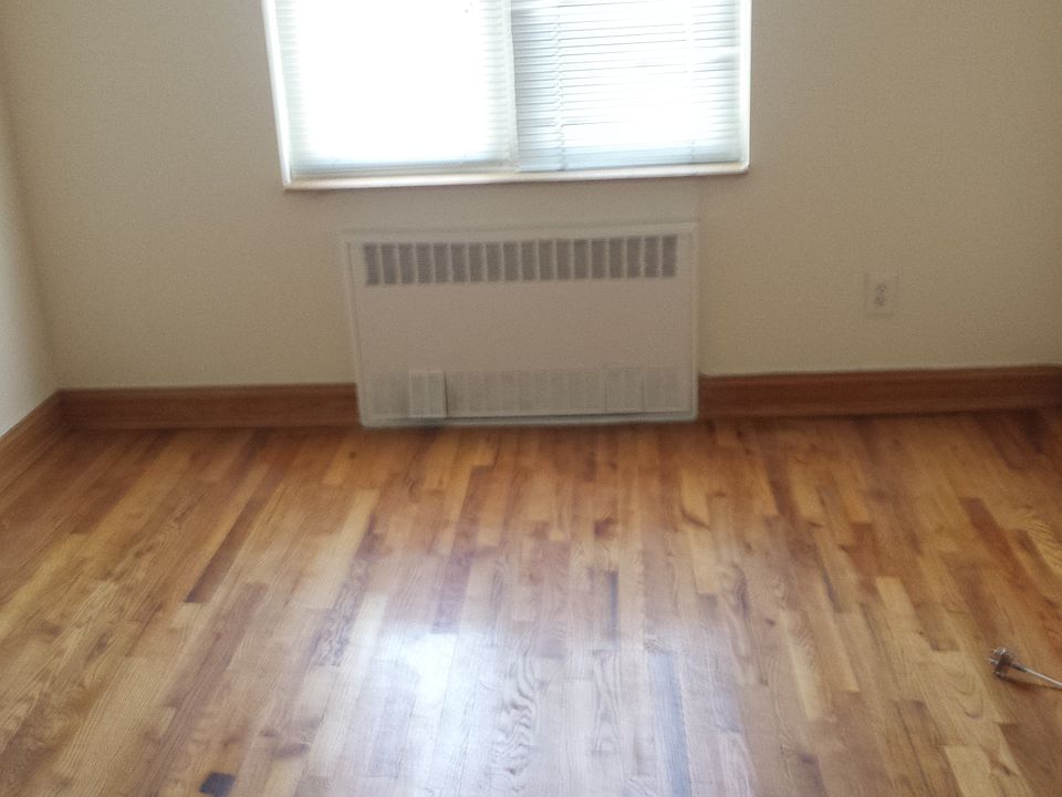 2nd image of 1814 Burnett St #2