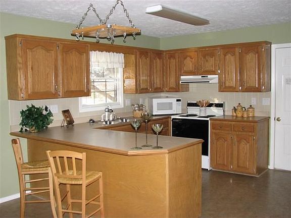 Big kitchen!