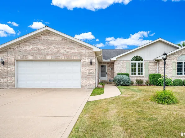 3716 W Golf Creek Dr, Peoria, IL 61615