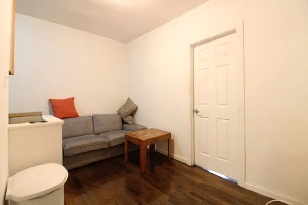 Rented by Keller Williams NYC | media 17