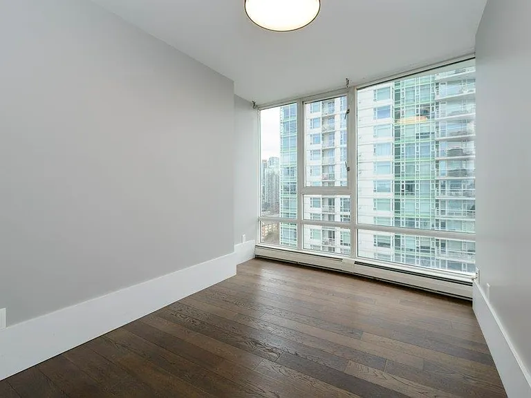 1201 Marinaside Cres #2 — Photo 12