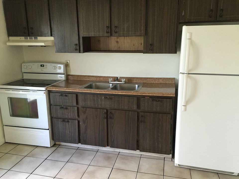 2nd image of 4675 Myrtle Ln