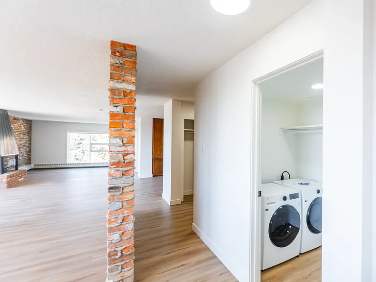 815 50th Ave SW — Photo 78