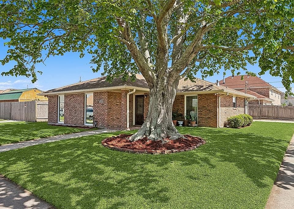 1st image of 3801 Charles Dr