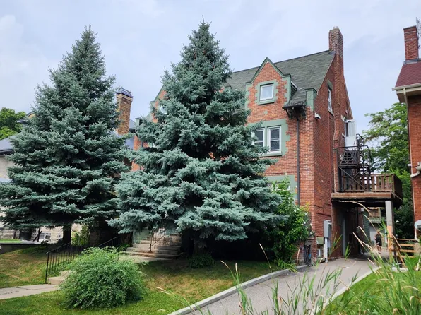 32 High Park Blvd #B2, Toronto, ON M6R 1M7