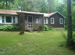2607 Sprucewood Rd, Pocono Lake, PA 18347