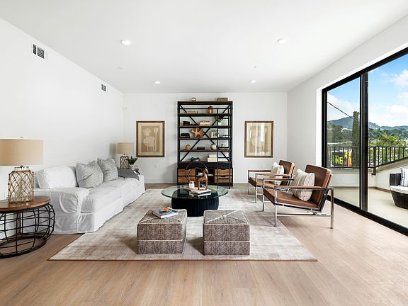 3rd image of 3649 Regal Pl #2