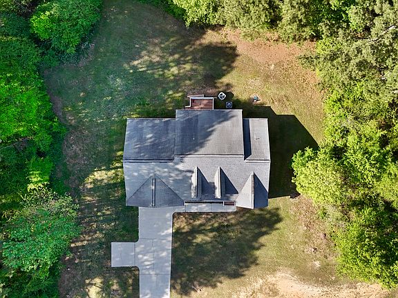 4th image of 161 Briar Ridge Rd NW