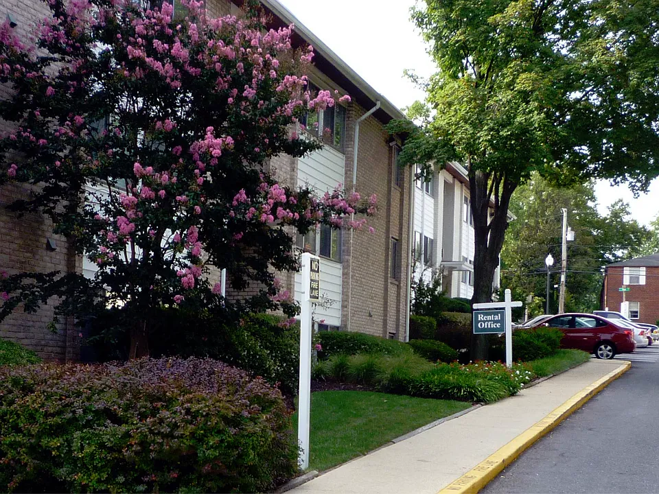 Riverview Apartments