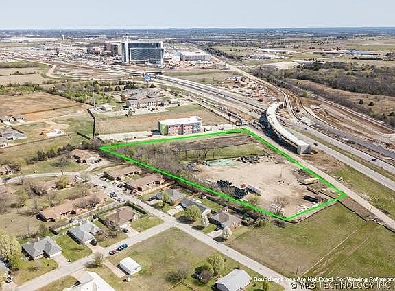 4th image of 1007 N Service Rd