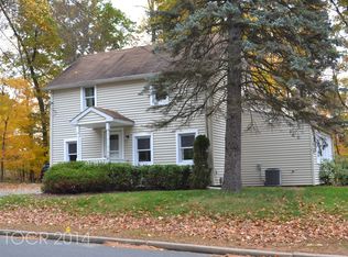 114 Hilltop Rd, Ramsey, NJ 07446