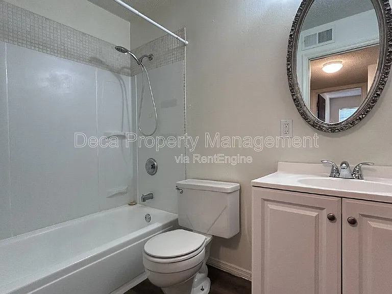 10048 Squire Meadows Dr #5 — Photo 11