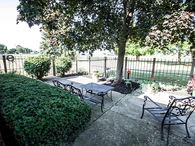 Washington Park Apartments — Photo 7
