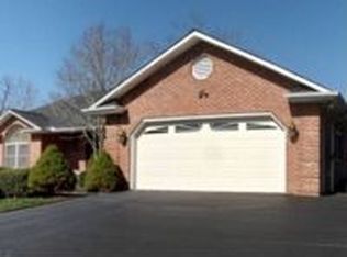 299 Circle Top Dr, Hendersonville, NC 28739