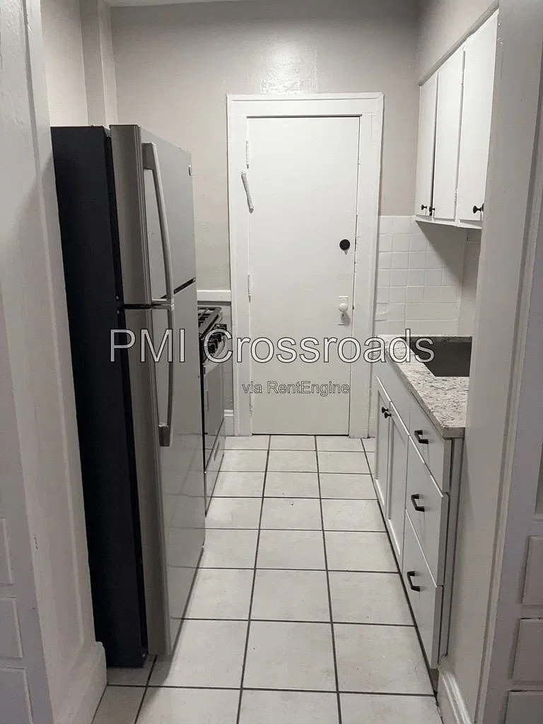 1 bed, 1.5 bath, 605 sqft, $730 — Photo 1