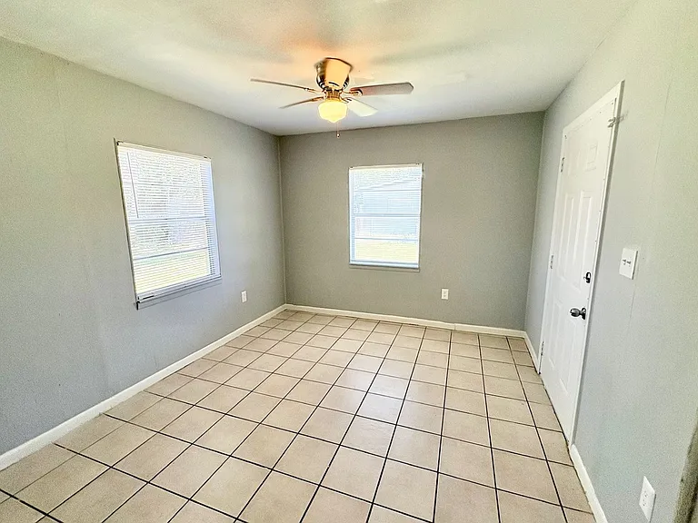 1203 N Lavon Ave — Photo 10