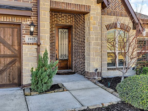 4th image of 1933 Knoxbridge Rd