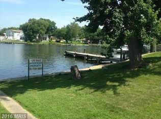 905 Oakleigh Beach Rd, Dundalk, MD 21222