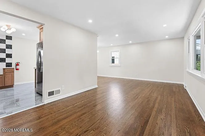 20 Rockland Rd — Photo 3