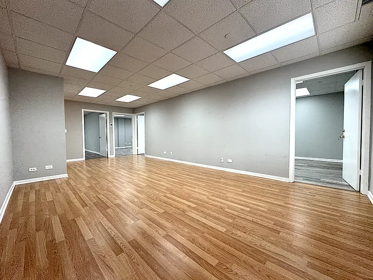 9856 Derby Ln #2 — Photo 8